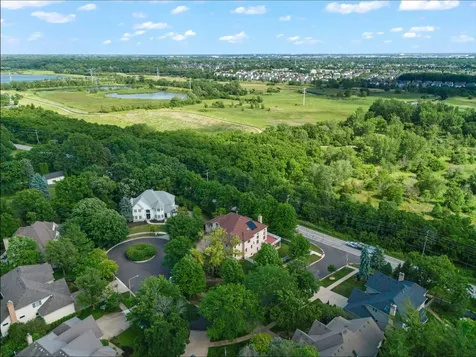2308 Fleetwood Court Naperville IL 60565