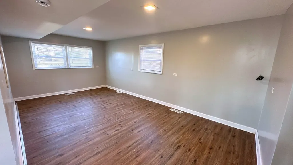 12741 South Manistee Avenue Chicago IL 60633