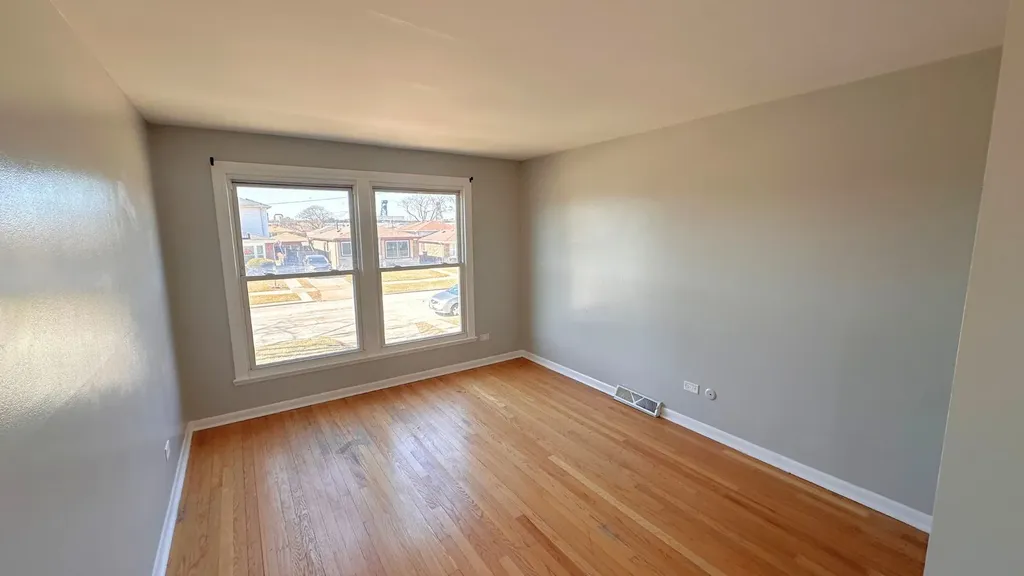 12741 South Manistee Avenue Chicago IL 60633