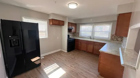 12741 South Manistee Avenue Chicago IL 60633