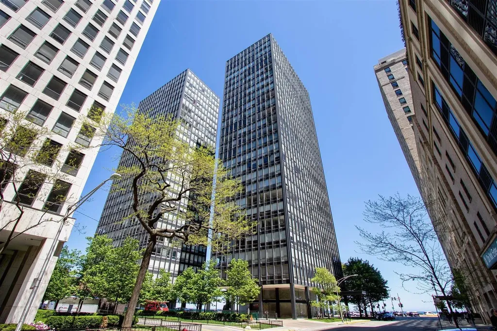860 North Lake Shore Drive Chicago IL 60611
