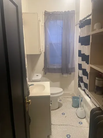 2821 East 77th Place Chicago IL 60649