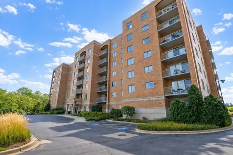 6807 North Milwaukee Avenue Niles IL 60714