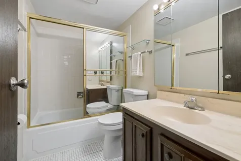 1325 North Sterling Avenue Palatine IL 60067