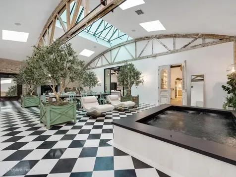 2733 North Pulaski Road Chicago IL 60639