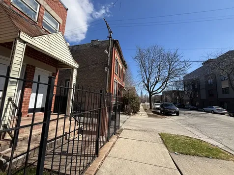 2216 West Adams Street Chicago IL 60612