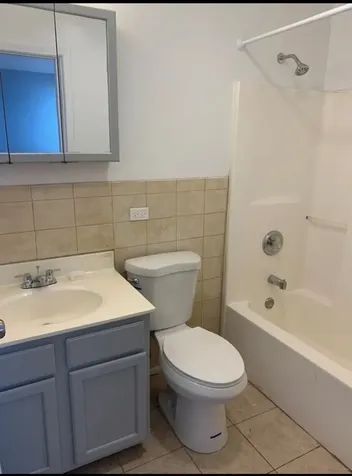 2216 West Adams Street Chicago IL 60612