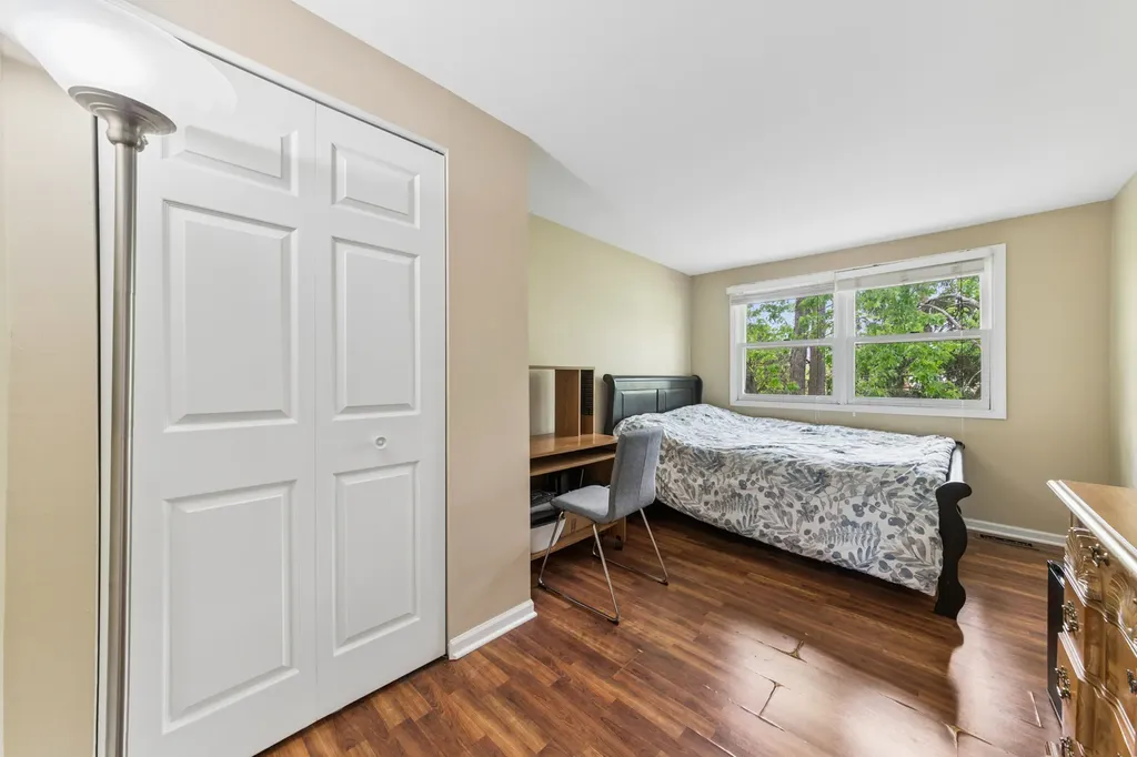 1813 Lancashire Court Schaumburg IL 60194
