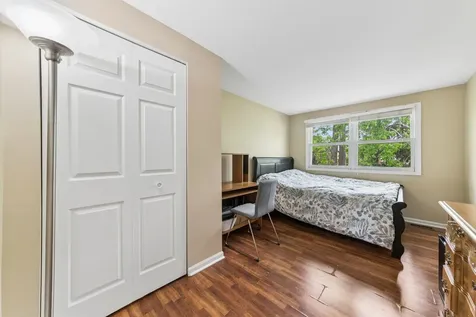 1813 Lancashire Court Schaumburg IL 60194