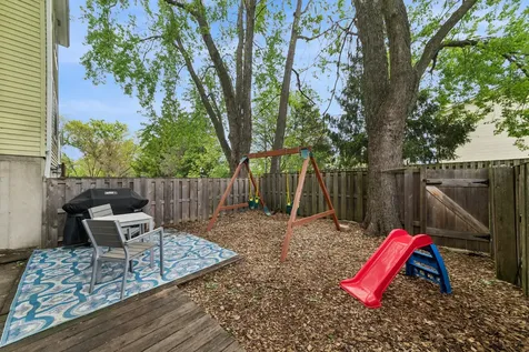 1813 Lancashire Court Schaumburg IL 60194