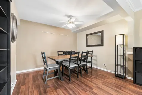 1813 Lancashire Court Schaumburg IL 60194