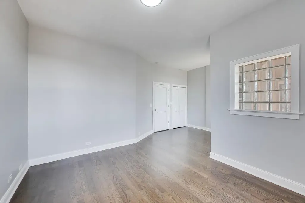 313 East 60th Street Chicago IL 60637
