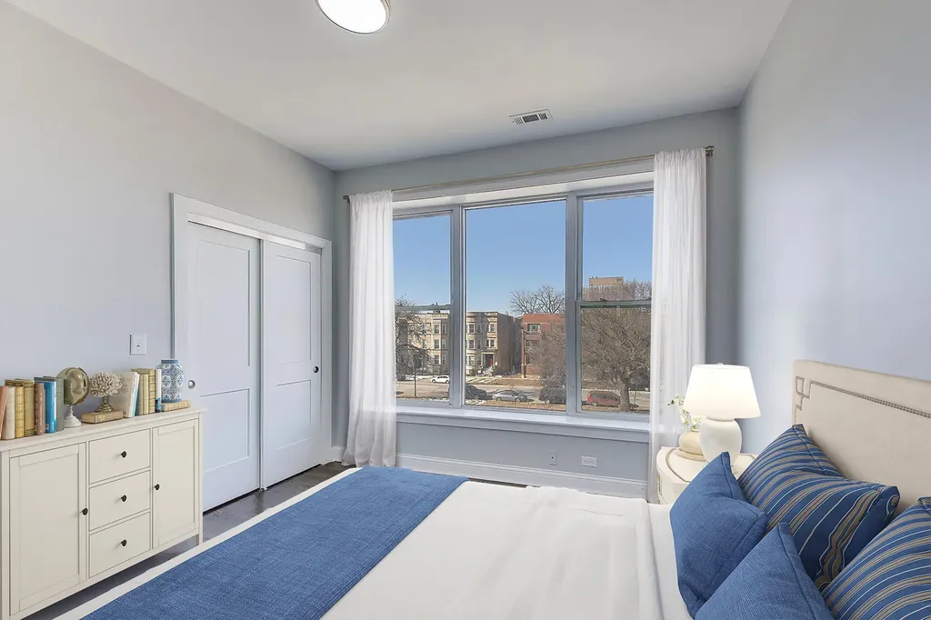 313 East 60th Street Chicago IL 60637