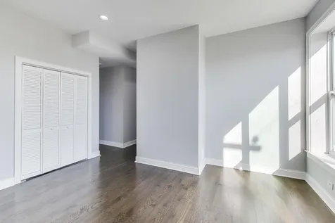 313 East 60th Street Chicago IL 60637
