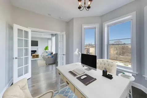 313 East 60th Street Chicago IL 60637
