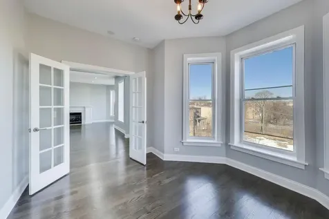313 East 60th Street Chicago IL 60637