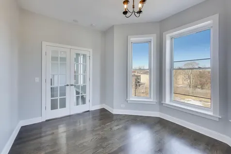 313 East 60th Street Chicago IL 60637