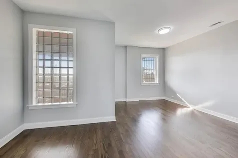 313 East 60th Street Chicago IL 60637