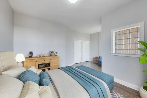 313 East 60th Street Chicago IL 60637
