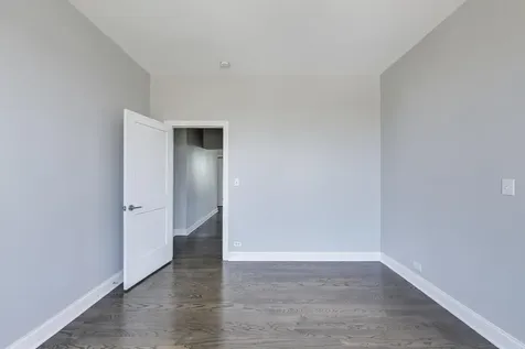 313 East 60th Street Chicago IL 60637