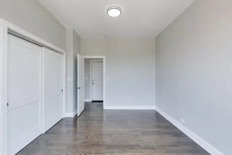 313 East 60th Street Chicago IL 60637