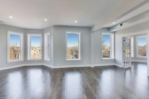313 East 60th Street Chicago IL 60637