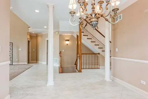 1803 Rizzi Lane Bartlett IL 60103