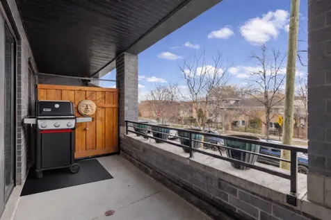 5748 North Hermitage Avenue Chicago IL 60660