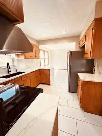 2823 West 71st Street Chicago IL 60629