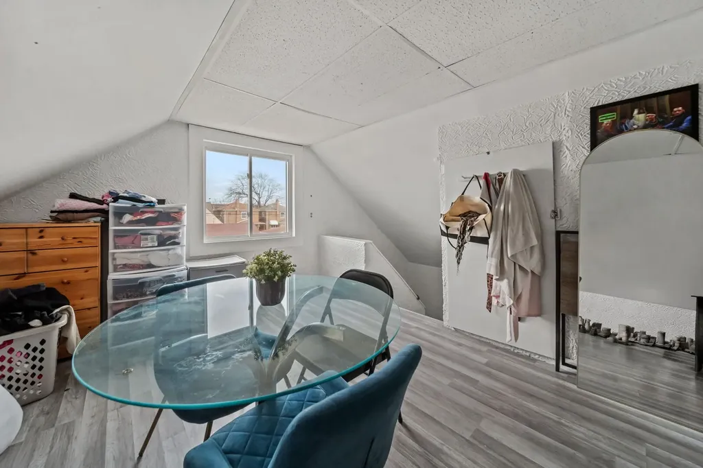 5805 South Kilbourn Avenue Chicago IL 60629