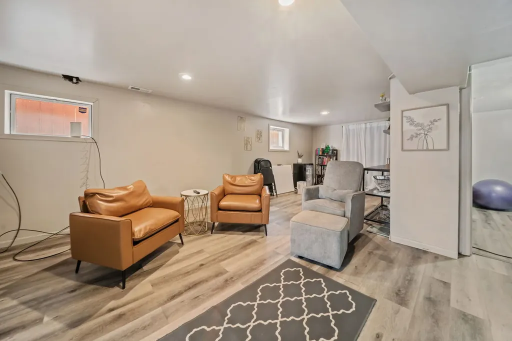 5805 South Kilbourn Avenue Chicago IL 60629