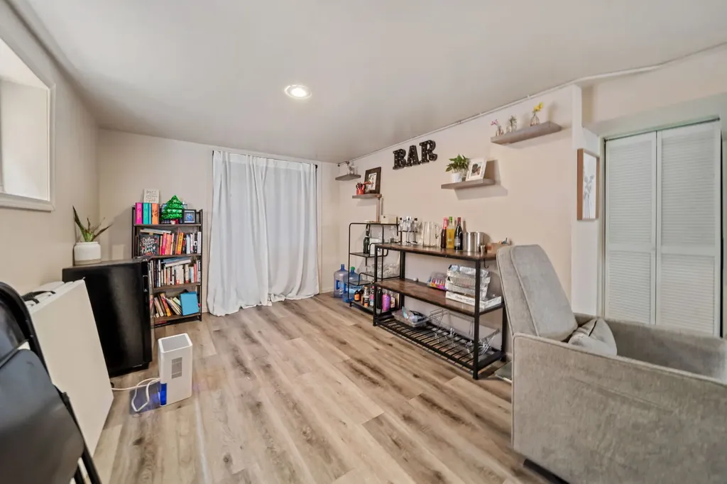 5805 South Kilbourn Avenue Chicago IL 60629