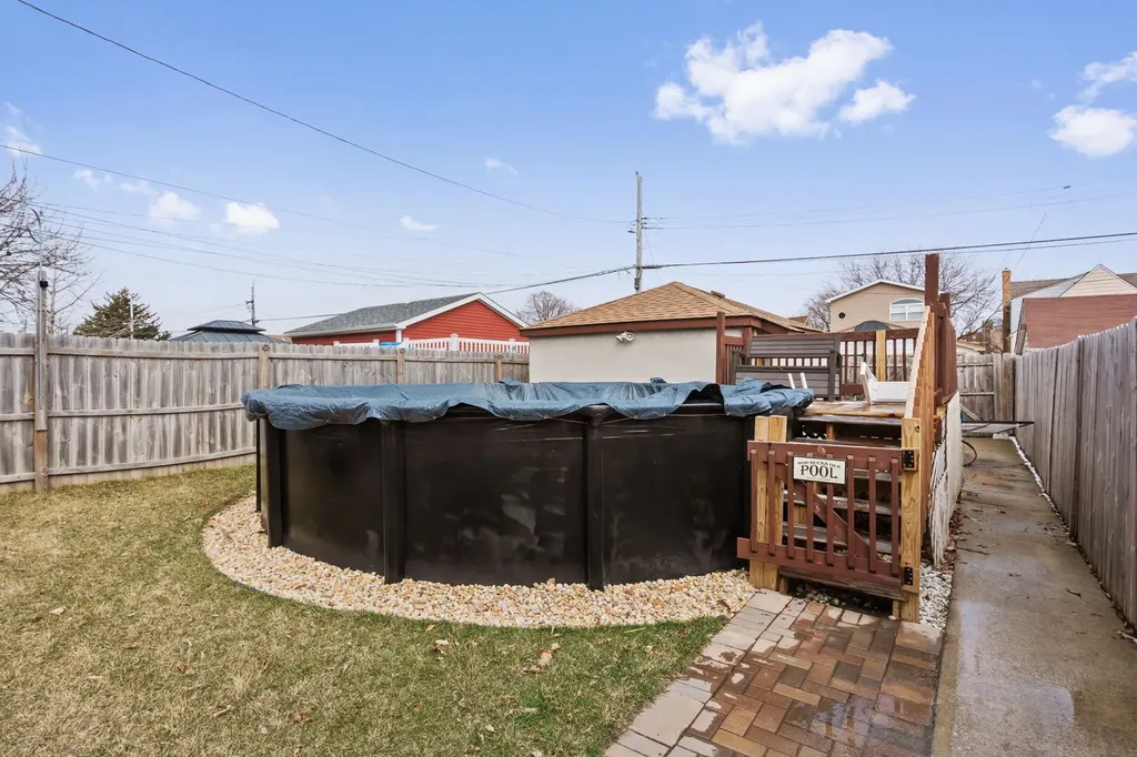 5805 South Kilbourn Avenue Chicago IL 60629