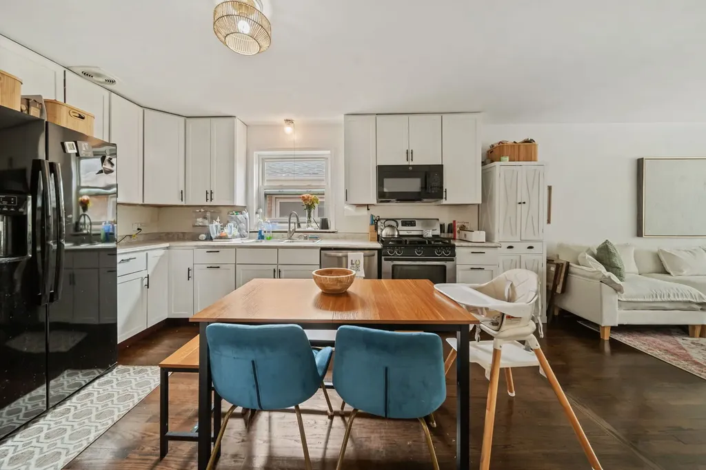 5805 South Kilbourn Avenue Chicago IL 60629