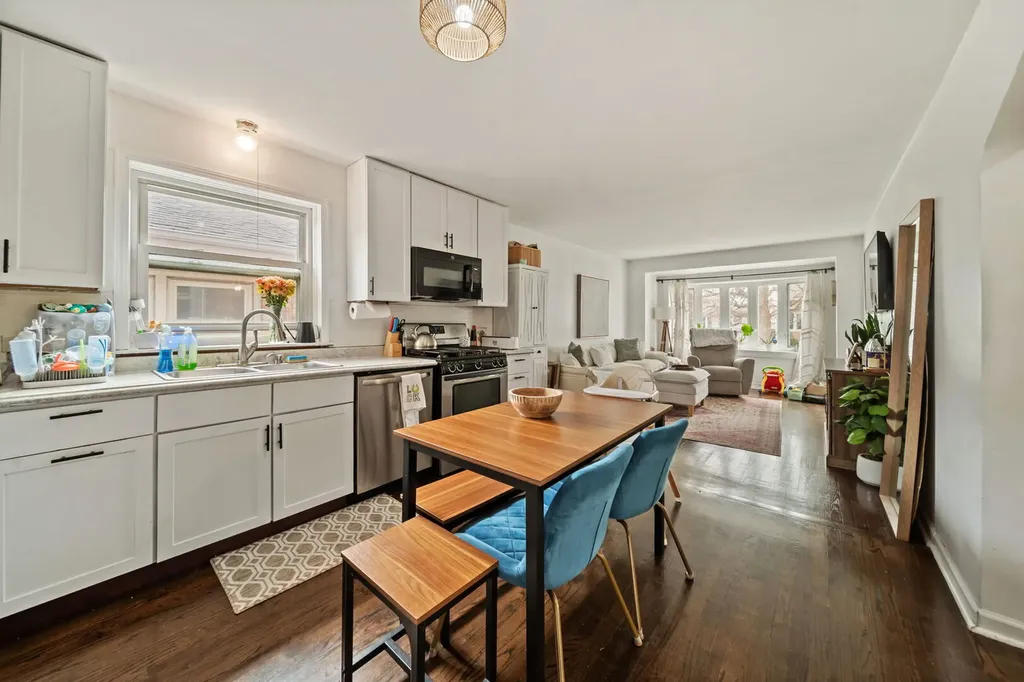 5805 South Kilbourn Avenue Chicago IL 60629