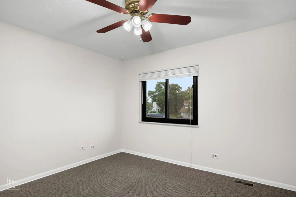 9 Wake Robin Court Woodridge IL 60517