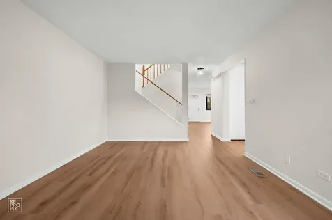 9 Wake Robin Court Woodridge IL 60517