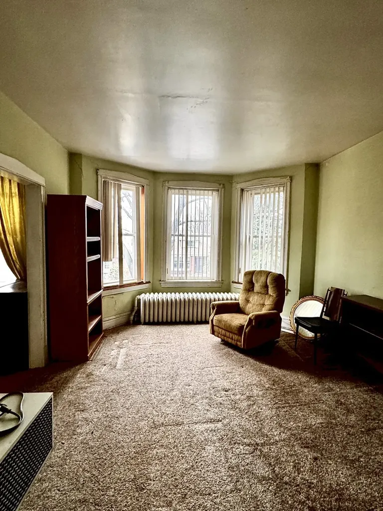 4913 North Keystone Avenue Chicago IL 60630