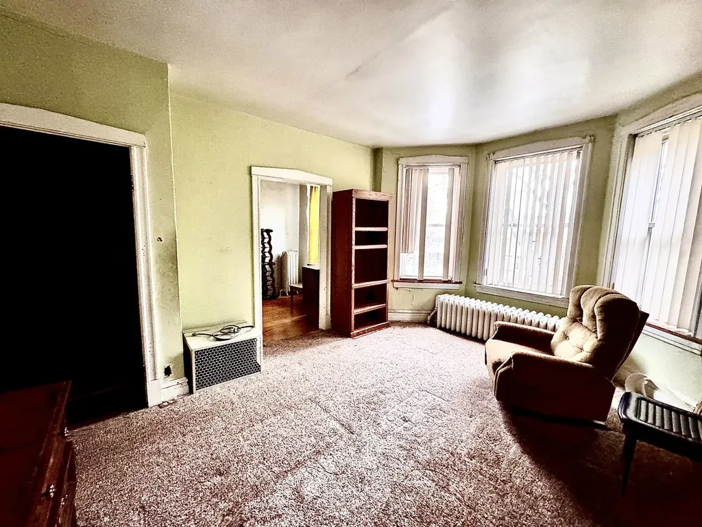 4913 North Keystone Avenue Chicago IL 60630
