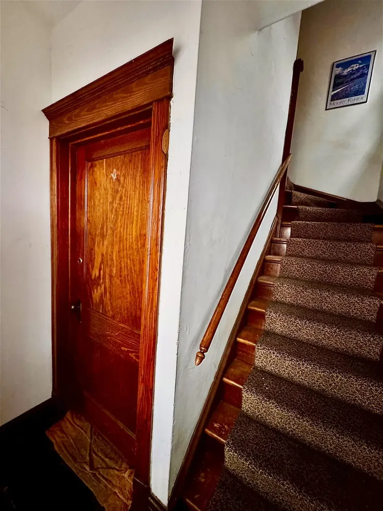 4913 North Keystone Avenue Chicago IL 60630
