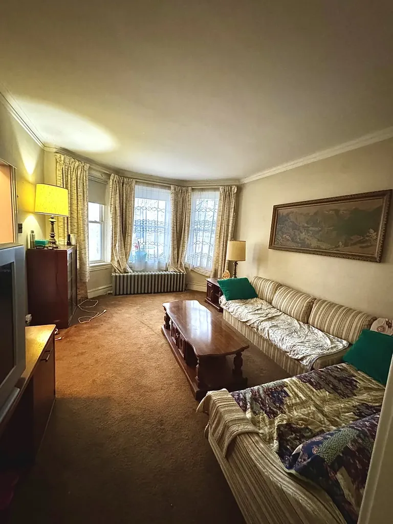 4913 North Keystone Avenue Chicago IL 60630