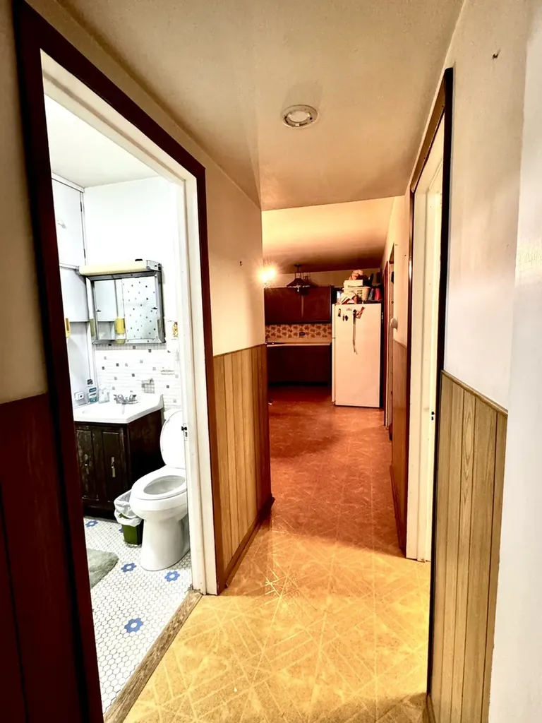 4913 North Keystone Avenue Chicago IL 60630