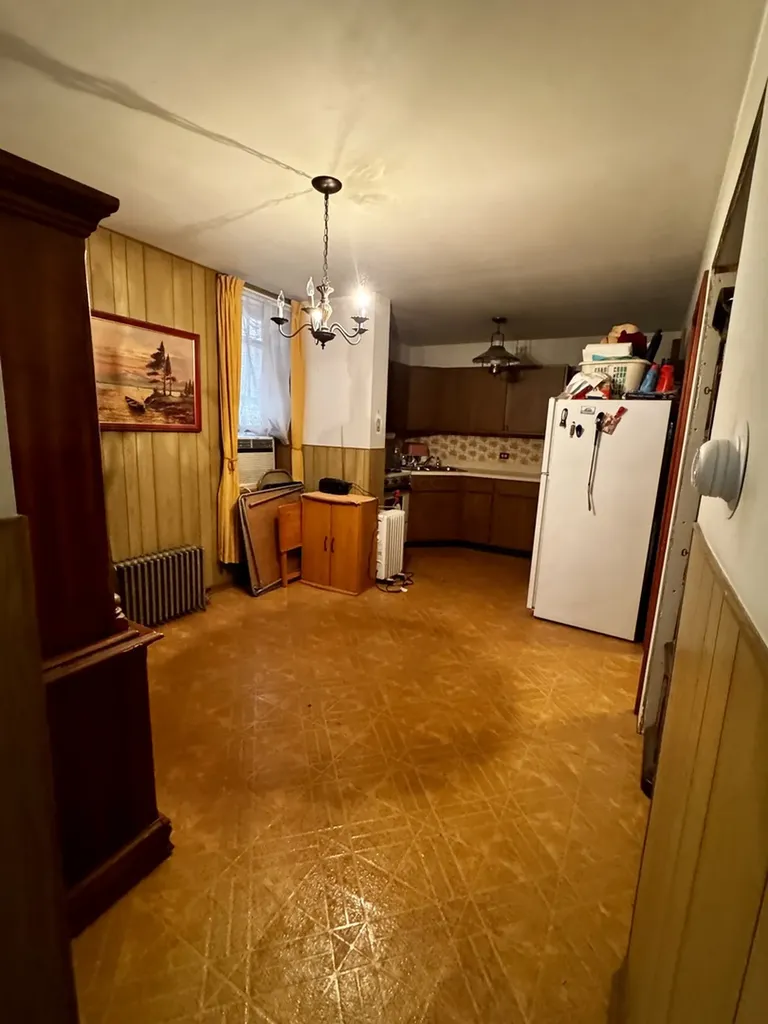 4913 North Keystone Avenue Chicago IL 60630