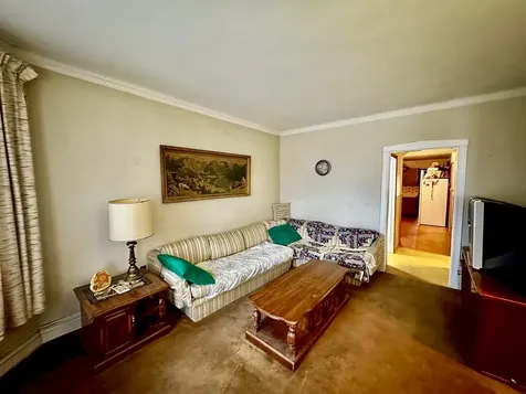 4913 North Keystone Avenue Chicago IL 60630