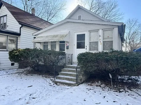 713 East 144th Street Dolton IL 60419