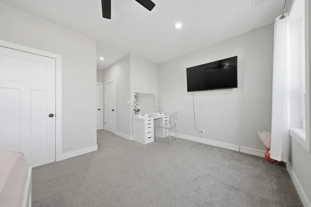 2045 North La Crosse Avenue Chicago IL 60639