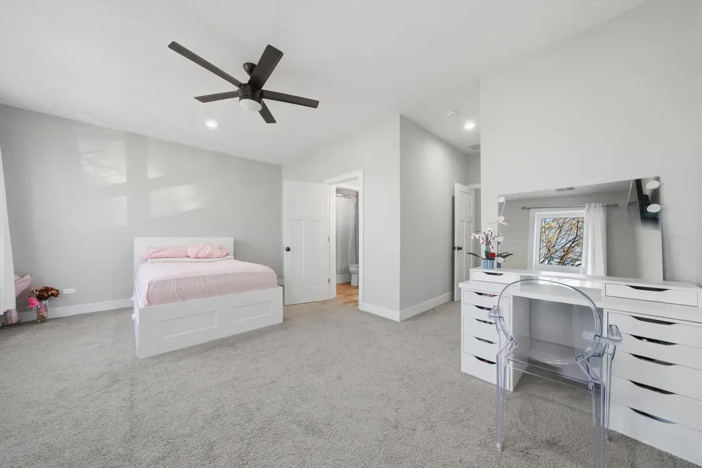 2045 North La Crosse Avenue Chicago IL 60639