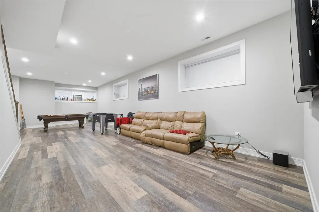 2045 North La Crosse Avenue Chicago IL 60639