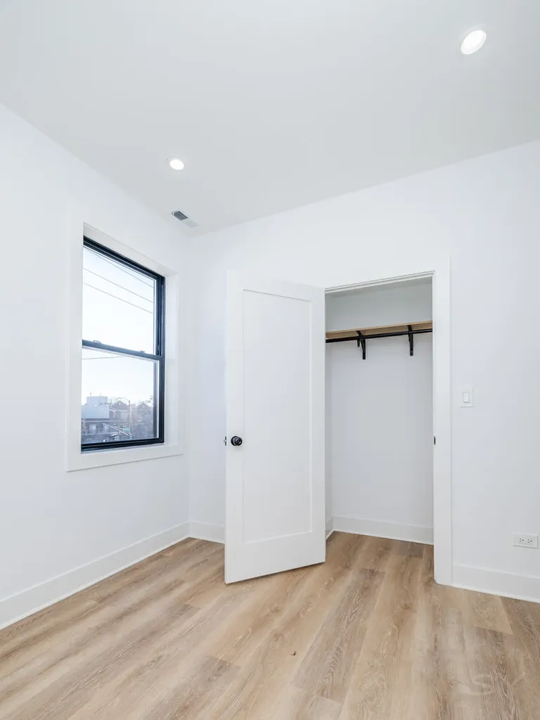 1548 South Sawyer Street Chicago IL 60623