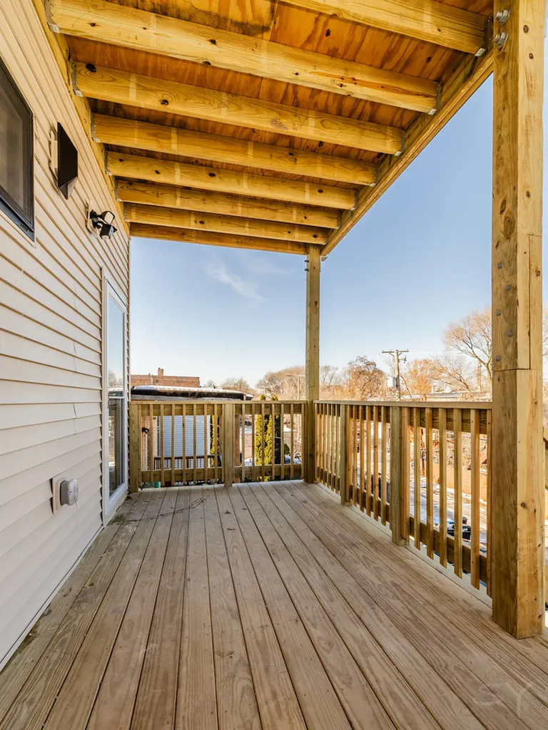 1548 South Sawyer Street Chicago IL 60623
